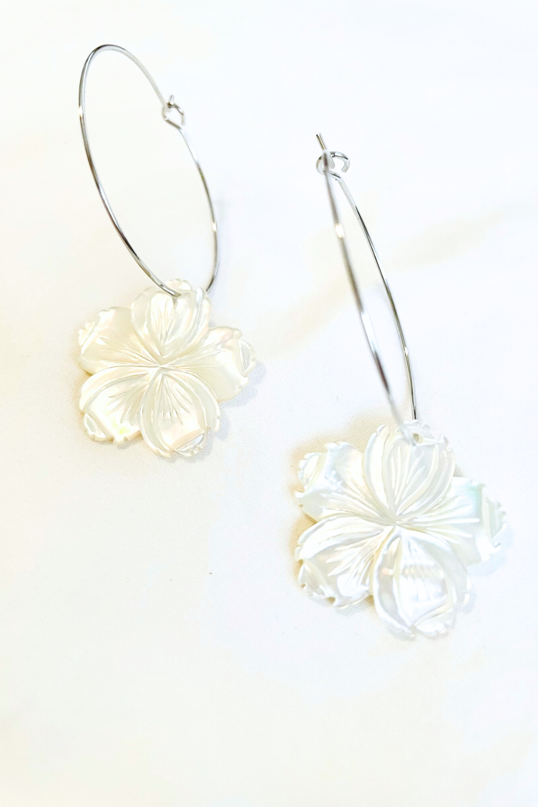 1" Mini Hoops ~ Shell Hibiscus Earring