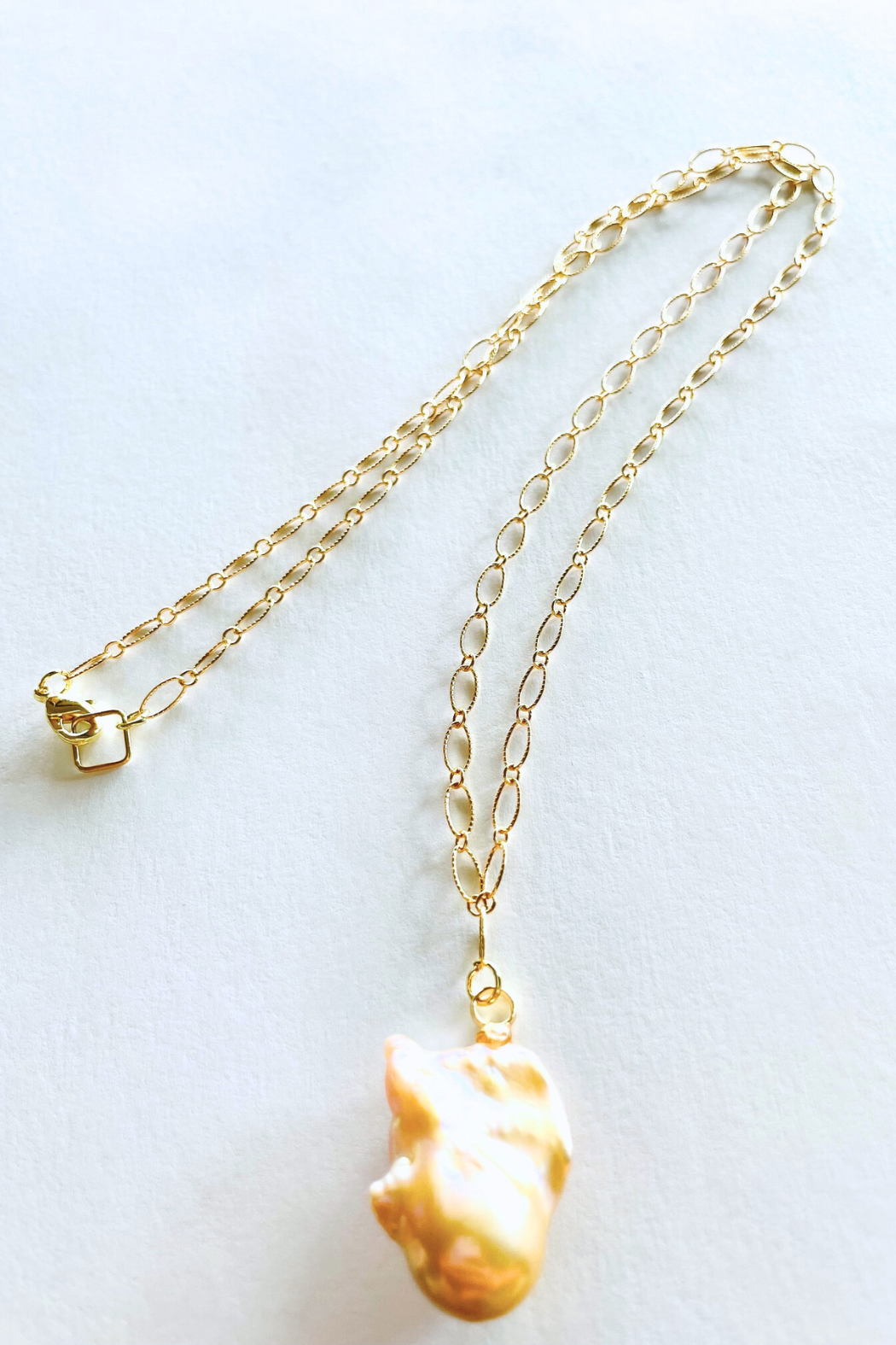 Baroque Flameball Textured Oval Link Necklace