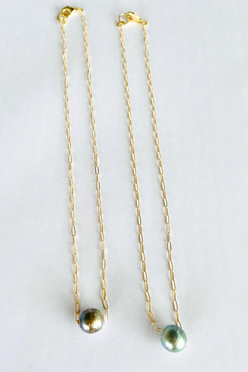 Tahitian Medium Pearl Floating Necklace