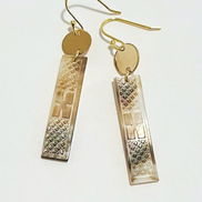 Kekoa Small Gold Disc Carved Shell Earring