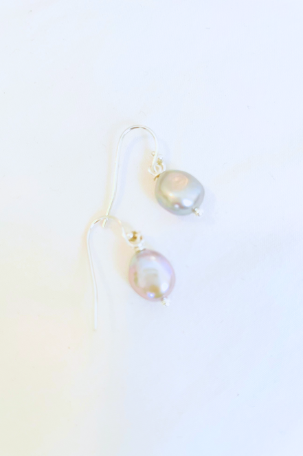 Mini Pearl Dangle
