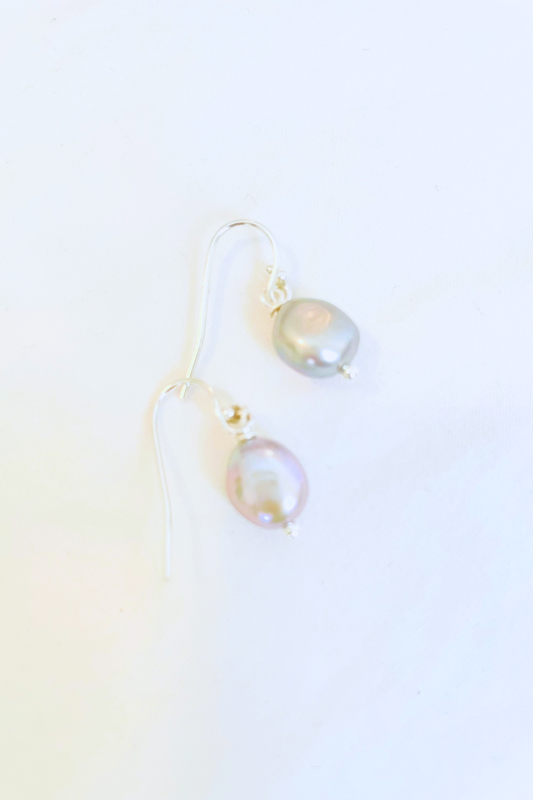Mini Pearl Dangle