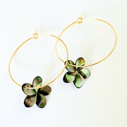 Polynesia Plumeria Black Mother of Pearl Earring