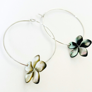 Polynesia Plumeria Black Mother of Pearl Earring