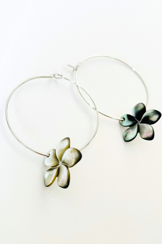 Polynesia Plumeria Black Mother of Pearl Earring