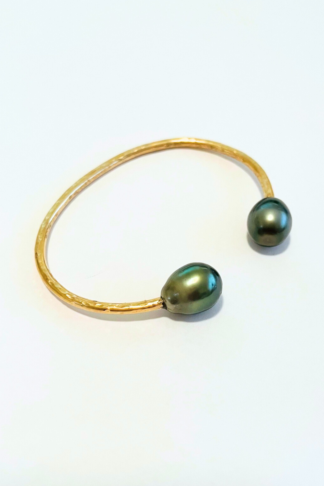 Tikehau Tahitian Pearl Gold Cuff