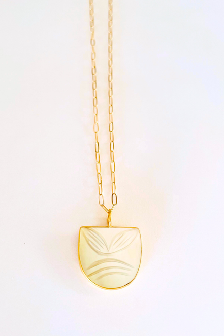 Island Crest Necklace